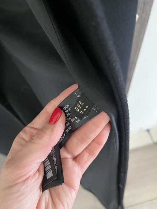 Klasyczny wełniany płaszcz Massimo Dutti