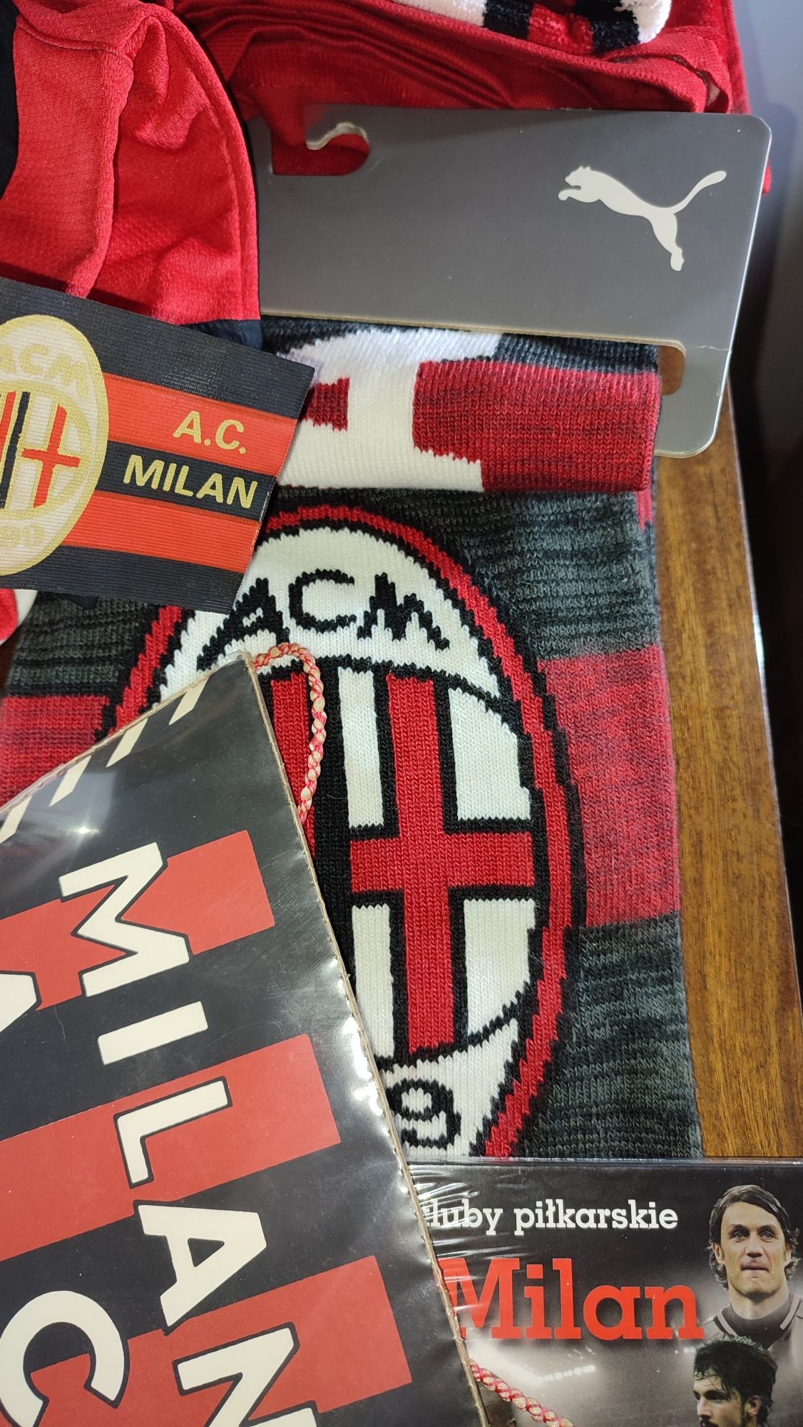 AC Milan Gadżety Klubowe Koszulka Koszulki Kubek Kubki Szalik Zegar
