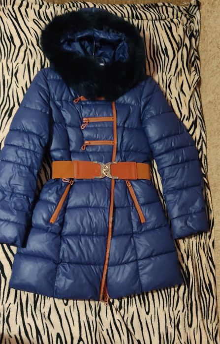 Зимовий пуховик жіночий