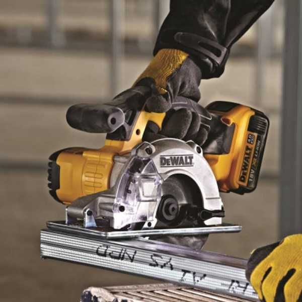 DeWALT DCS373NT Пила дискова акумуляторна каркас 18v у кейсi TSTAK
