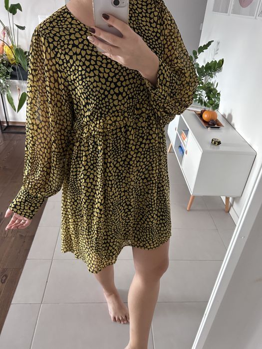 Luzna sukienka w serduszka