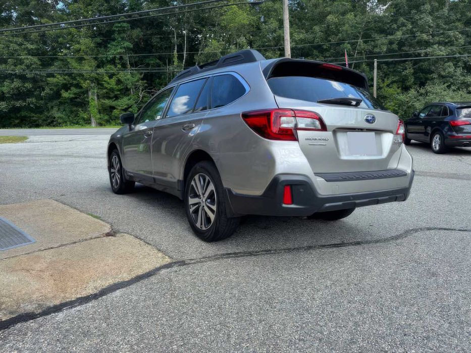 Subaru Outback      2018