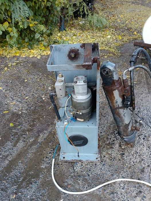 Pompa hydrauliczna windy z siłownikiem