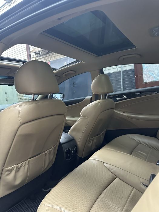 Hyundai Sonata 2011 офіціна