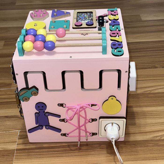 Бізікуб деревʼяний (Space me) зі світлом розмір 25*25*25