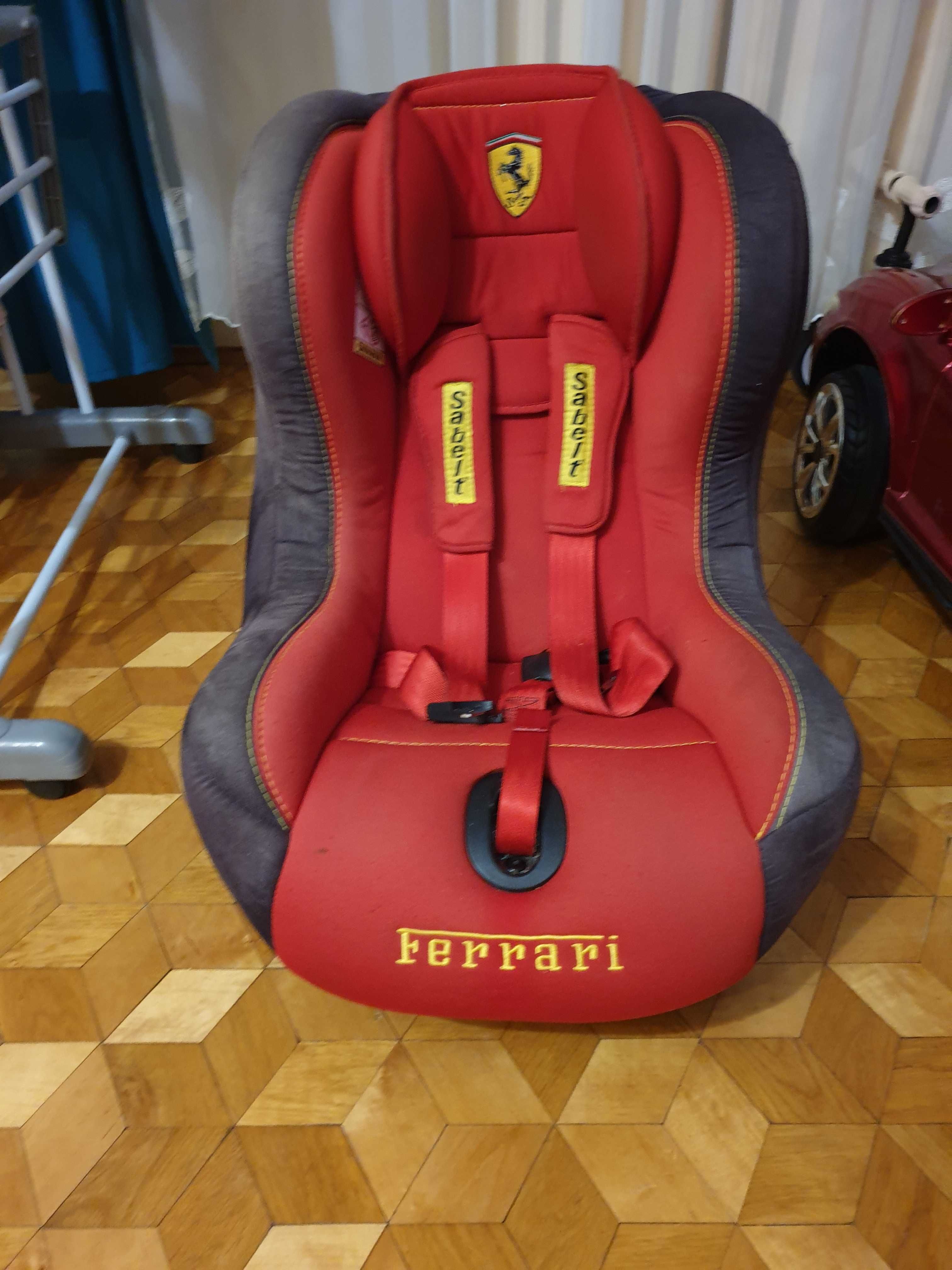 Fotelik samochodowy do 15 kg Ferrari