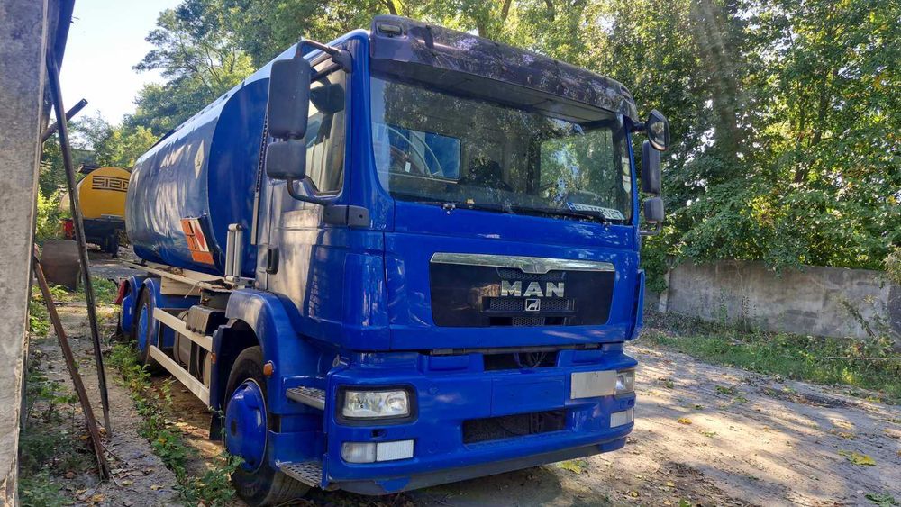 Бензовоз MAN TGS 26.400 паливовоз цистерна може працювати як заправщик