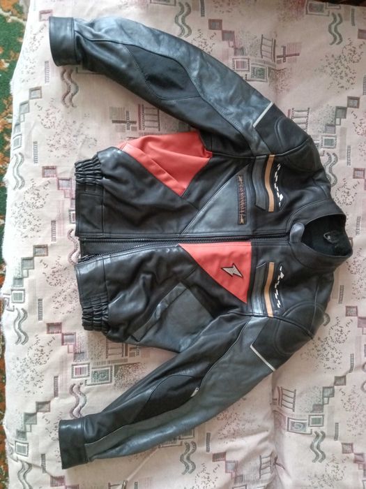 Мото куртка шкіряна