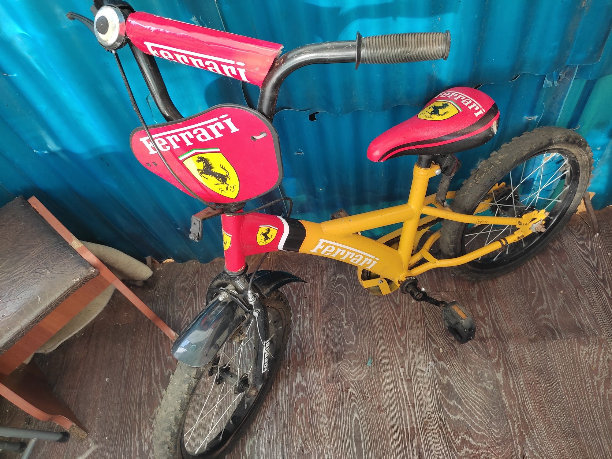 Детский велосипед Ferrari