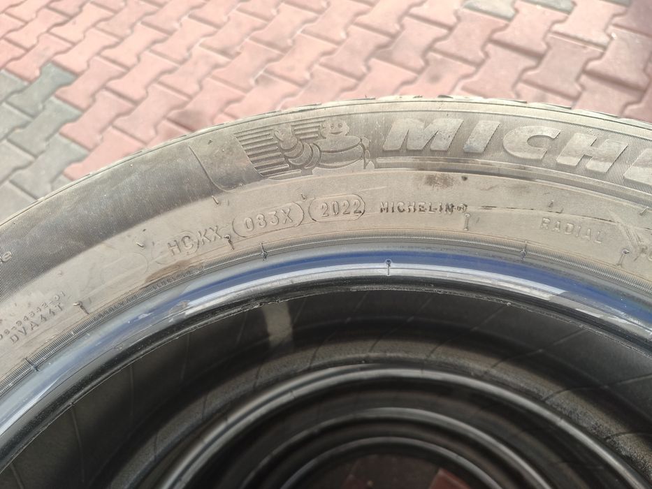 Opony wielosezonowe Michelin 215/60R17