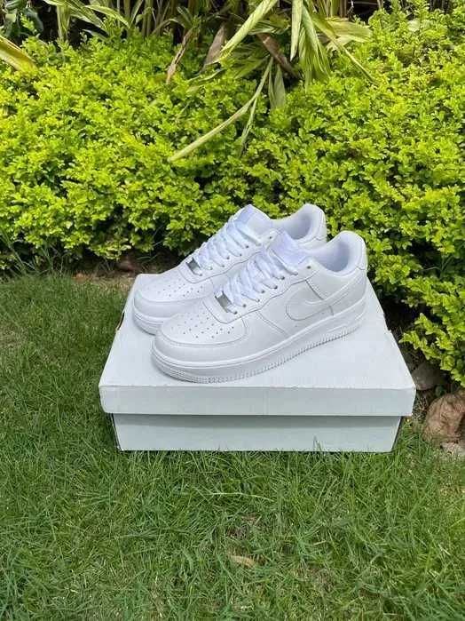 Buty meskie Mokasyny Nike_Air_Force_1_Low_07_White R.40