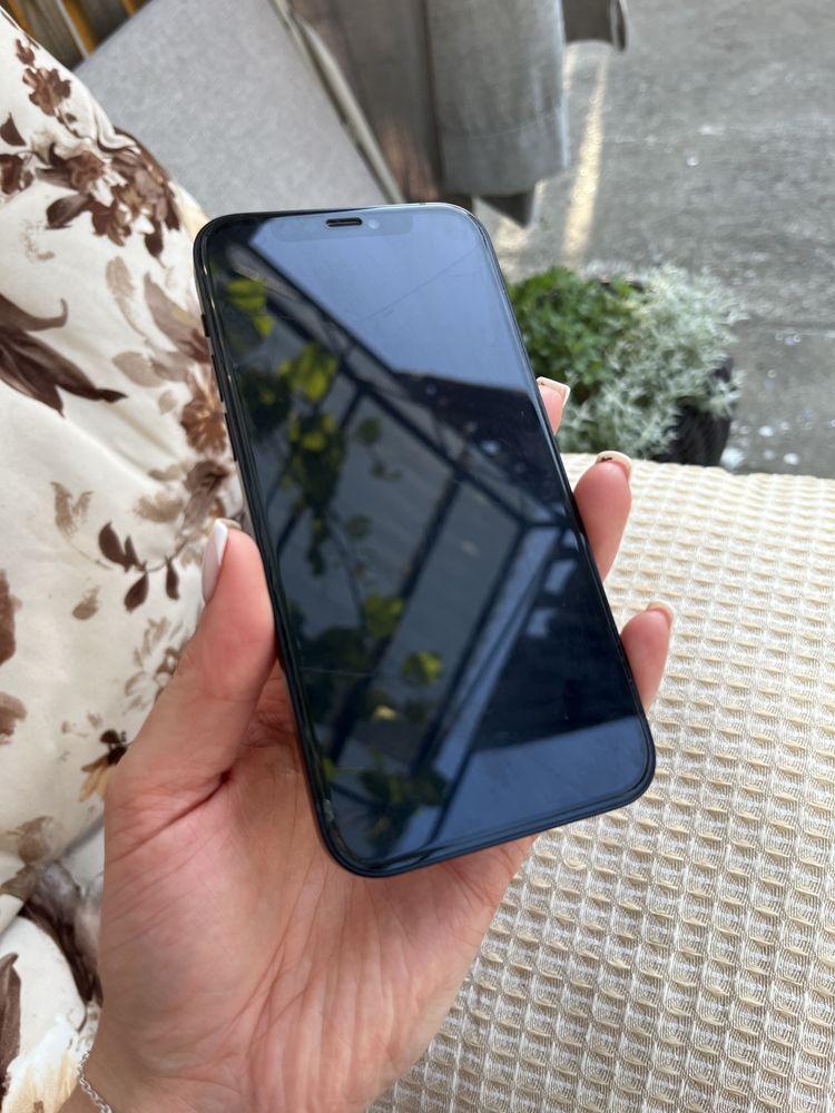 Iphone 12 128 gb 80% ємності