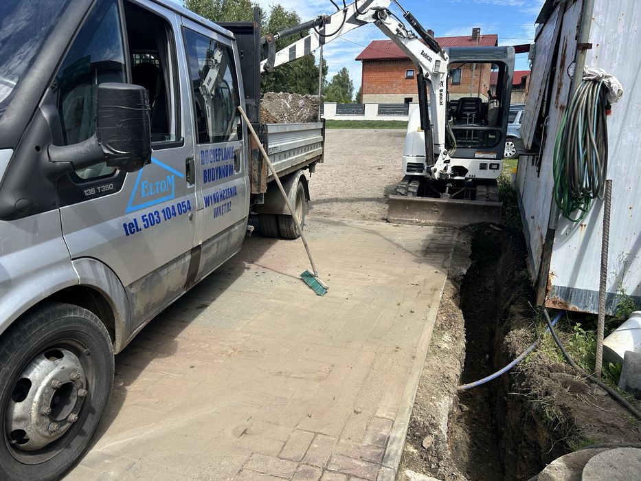 Usługi minikoparką 2,8T oraz wywrotką 3,5T