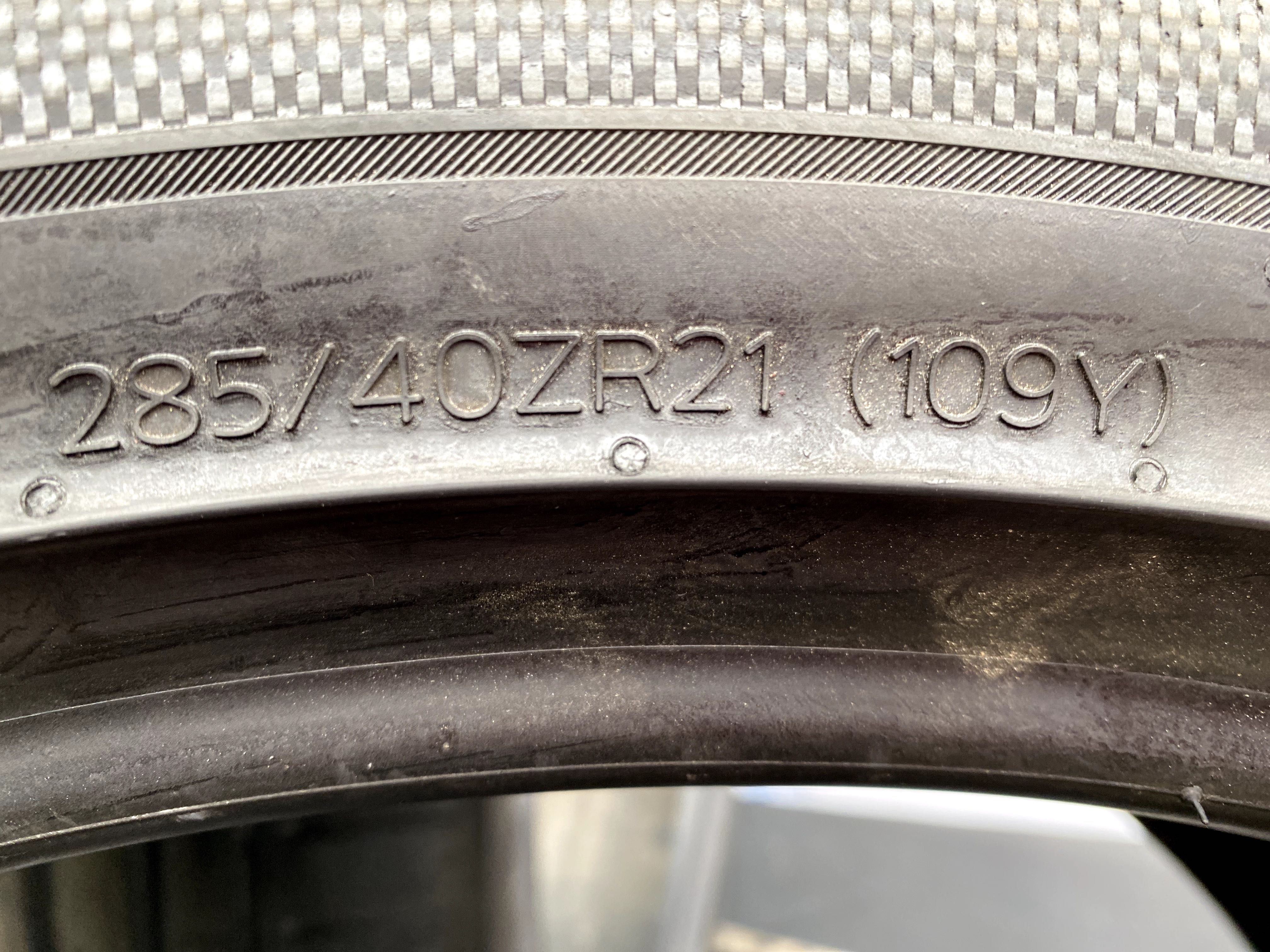 Літні шини 285 40 R21 103Y Hankook Véntus S1 evo3.