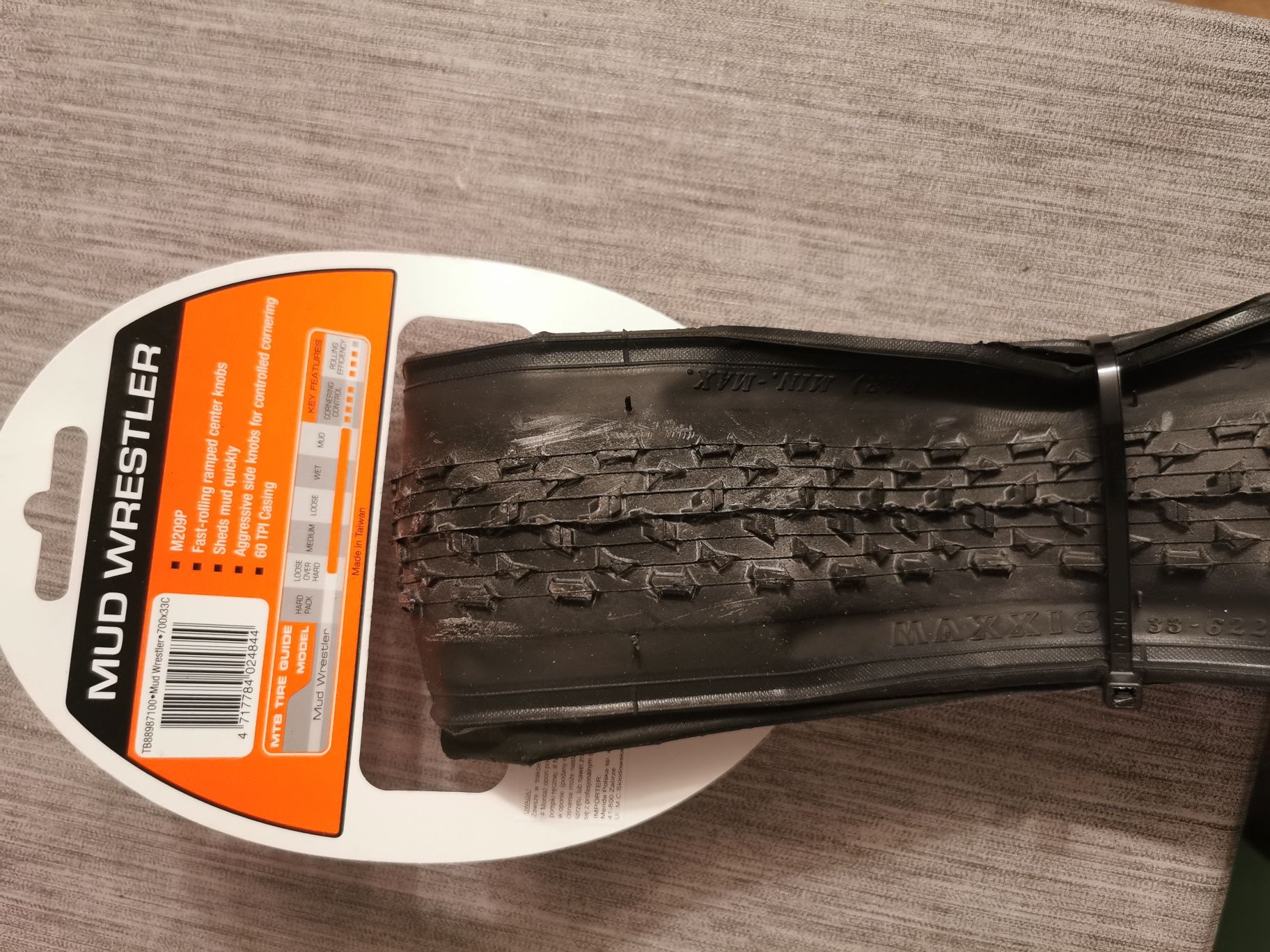 Opona Gravel - przełajowa MAXXIS Mud Wrestler 700x33