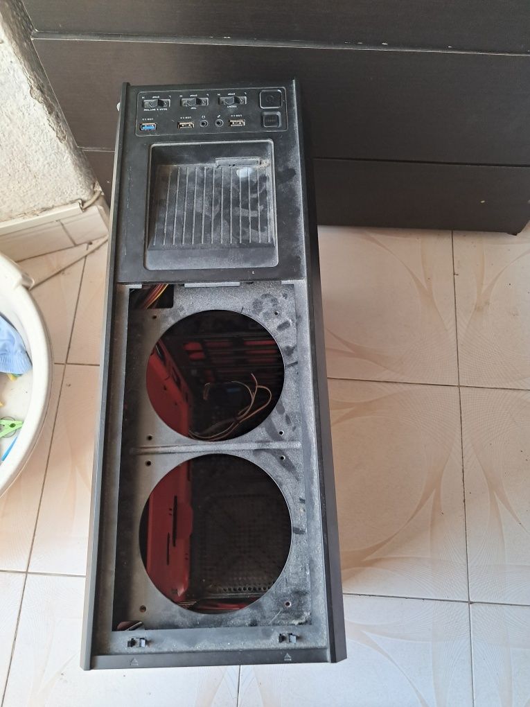 Caixa PC NOX COOLBAY VX RED DEVIL (ATX Mid Tower - Preto) usado
