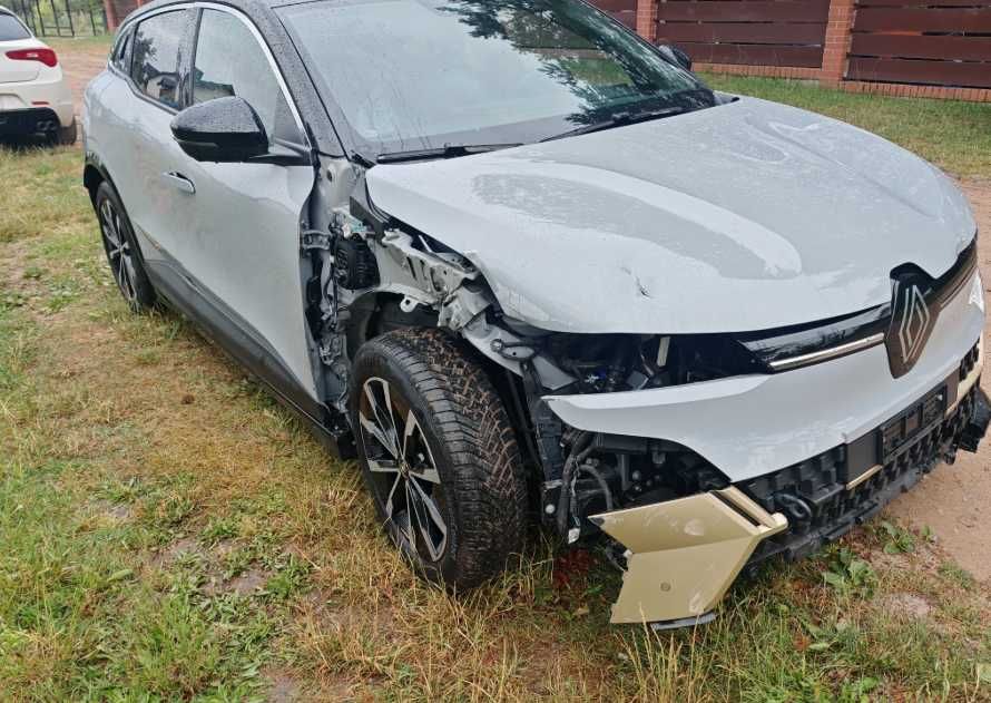 Бампер задній Renault Megane EV60 розборка Renault Megane EV60