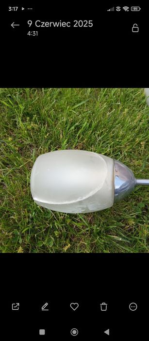 Srebrna lampa sufitowa