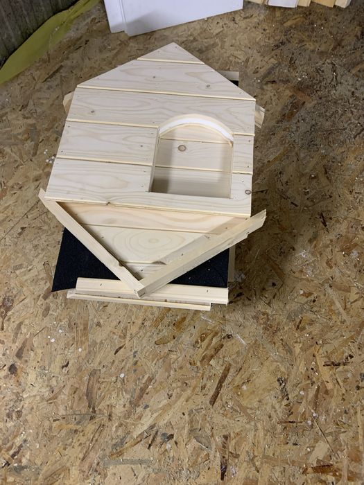 Buda dla psa ocieplana - gotowa do wysylki