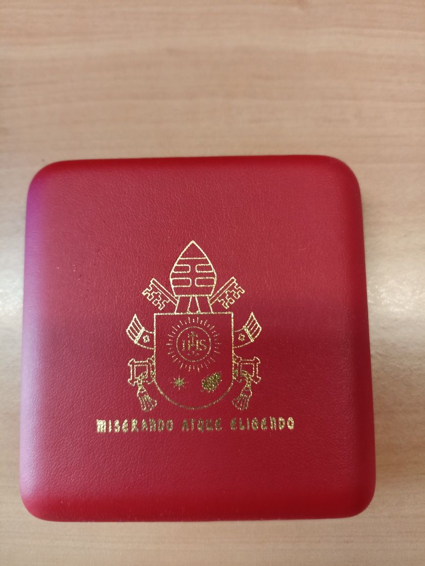 Medalha comemorativa jornadas mundiais da juventude 2023 benzida