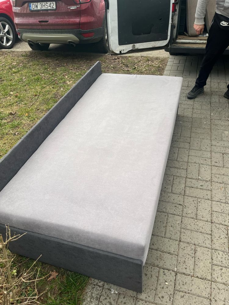 Tapczan w stanie bardzo dobrym