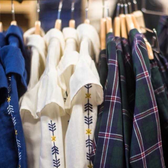 KALEIDOSCOPE Vestido branco bordado de menina - 100% Algodão - 6 anos