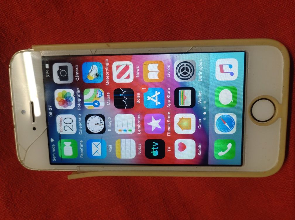 iPhone 5s dourado