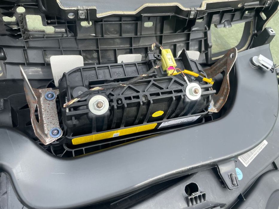 Deska Rozdzielcza Konsola Pasy Air Bag Skoda Superb Ii 2/3t