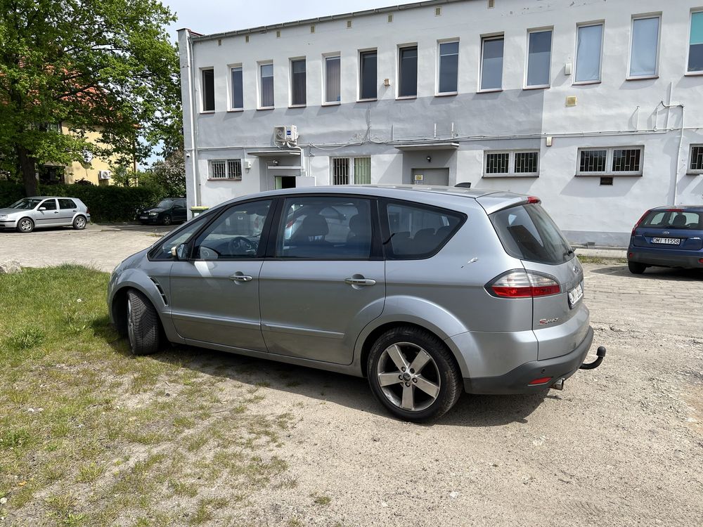 Ford S-Max z 2008 roku bogato wyposażony