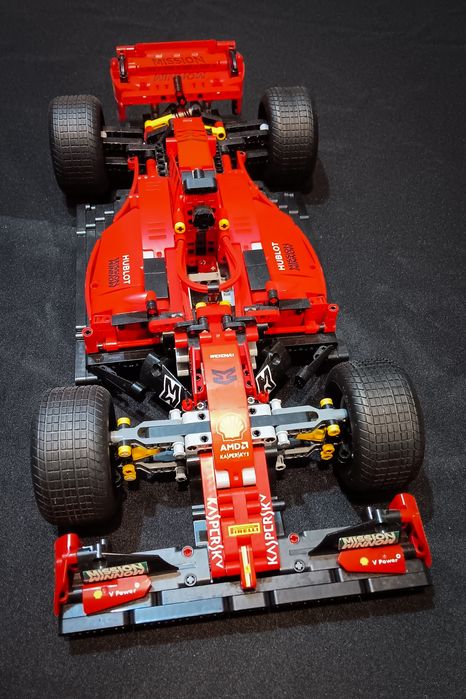 Ferrari F1 SF90 Sebastian Vettel e Leclerc