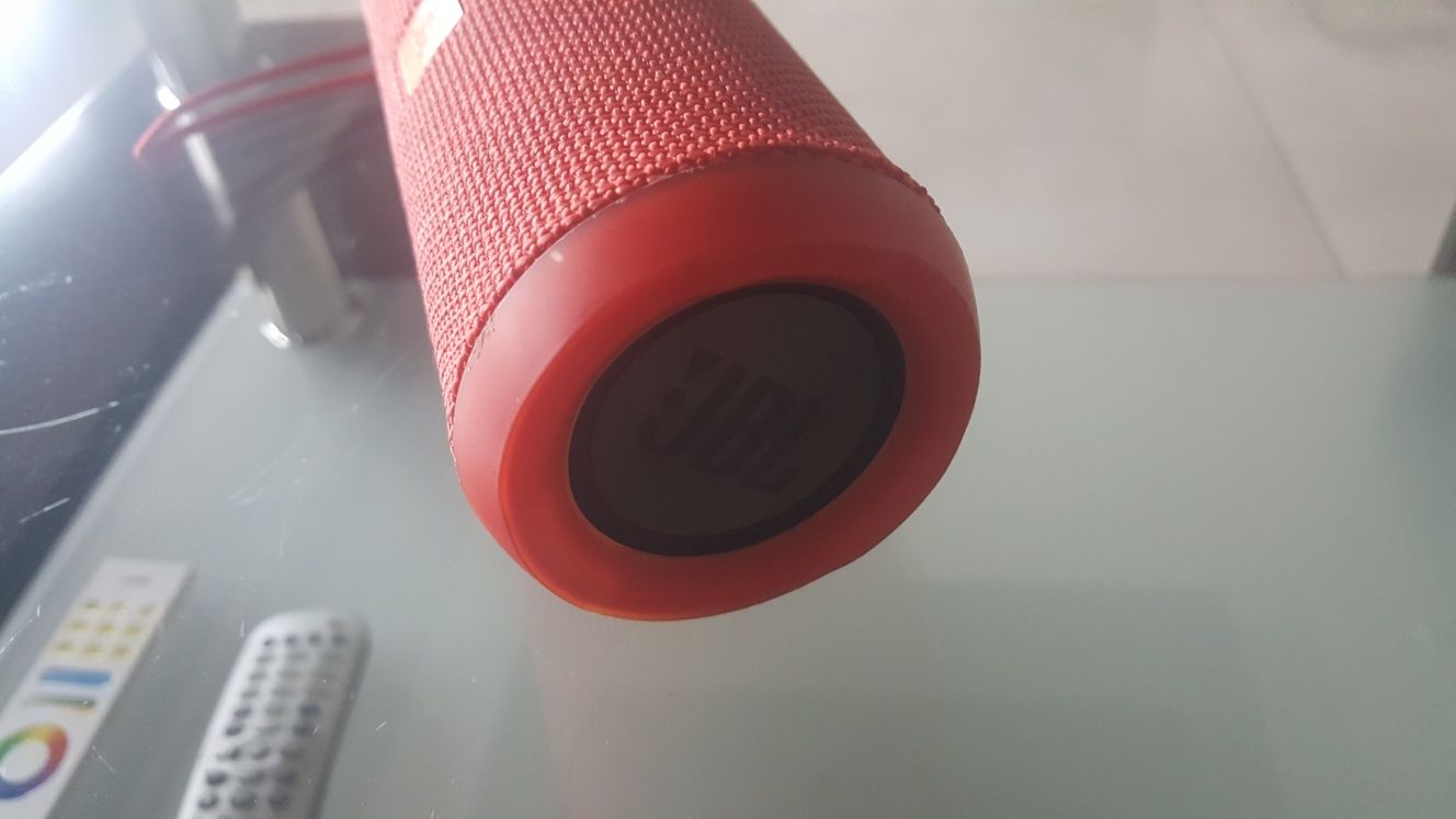 Głośnik JBL flip 3 uszkodzony