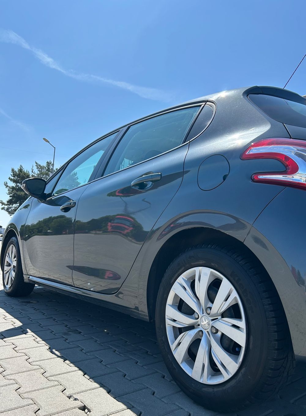 Peugeot 208 Peugeot 208, 2013