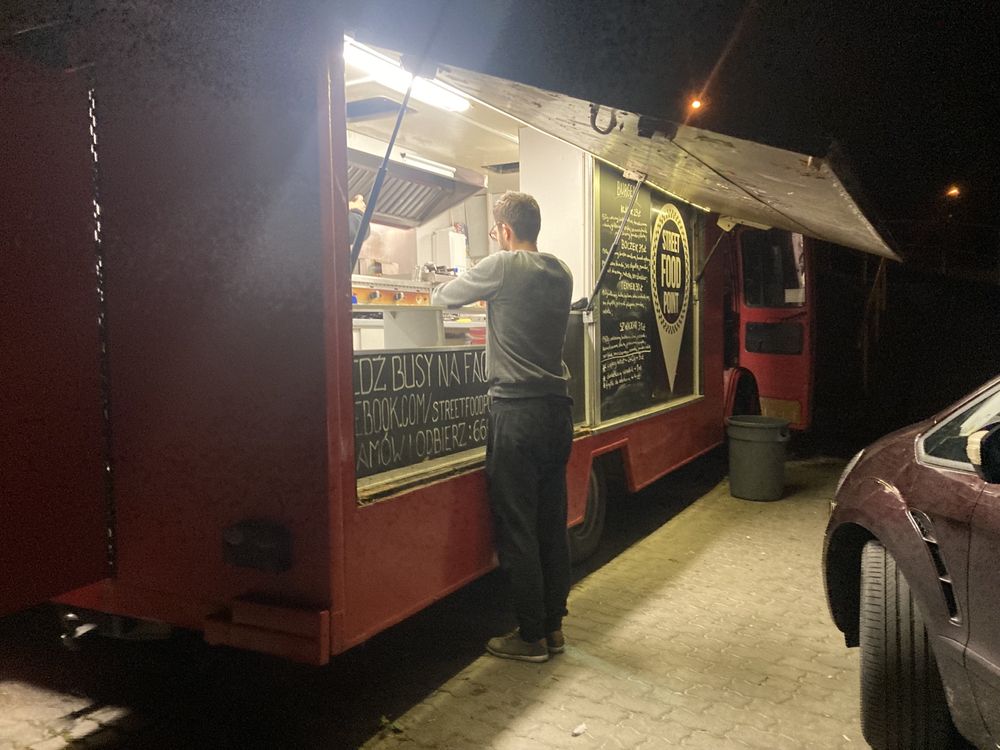 FOODTRUCK Prawdziwy Duży Truck Bar gastronomiczny mercedes