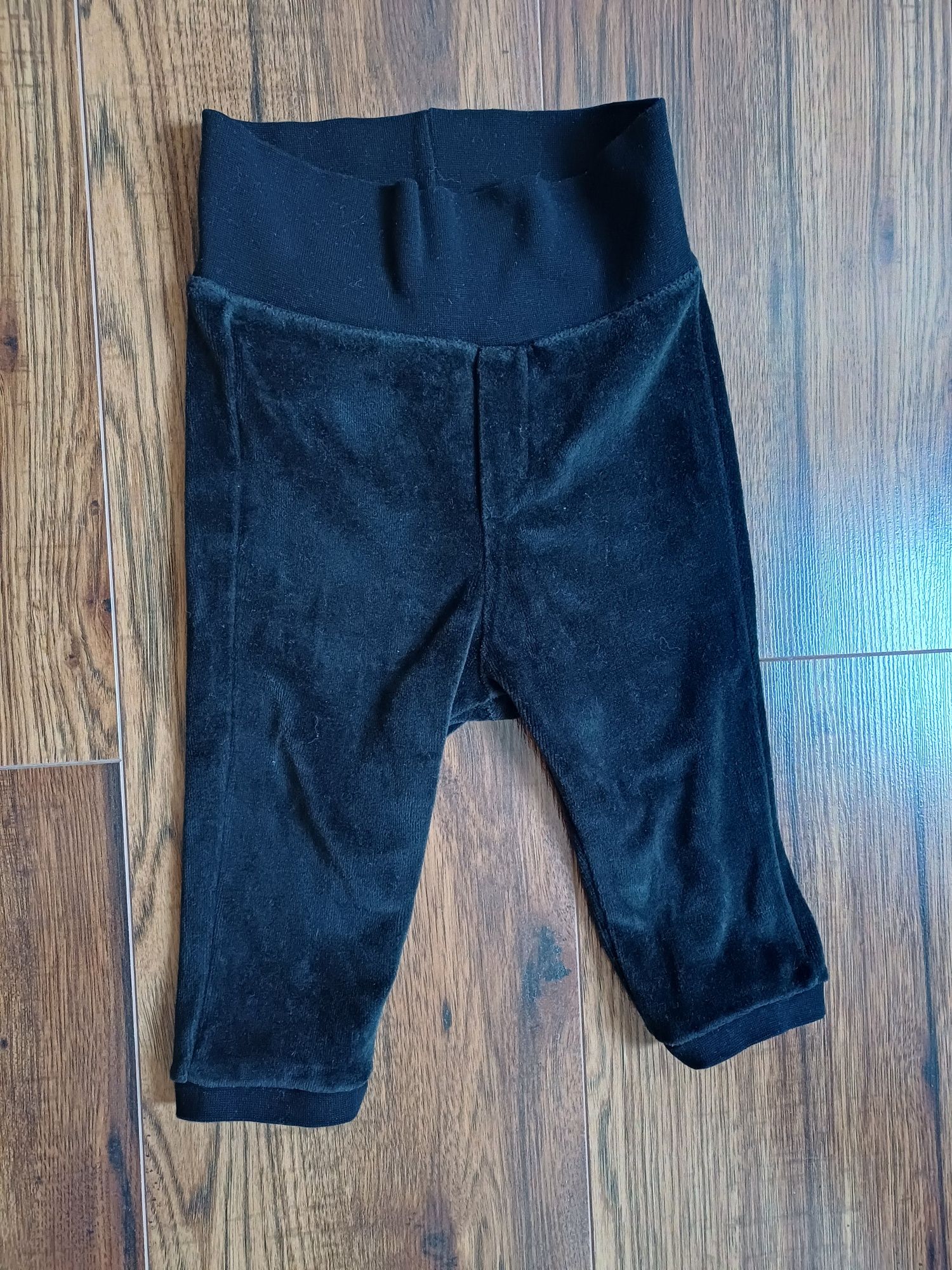 Spodnie chrzest welur czarne chłopiec 74 H&M
