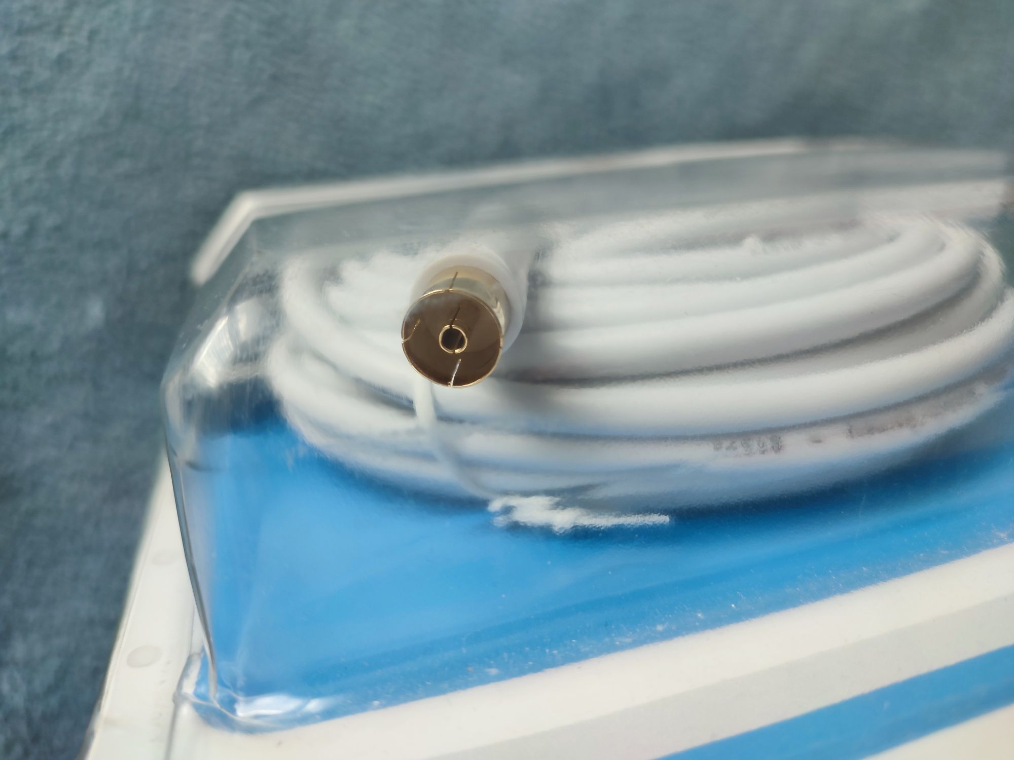 Sprzedam kabel koncentryczny Hama 10 metrów. Męski -żeński.
