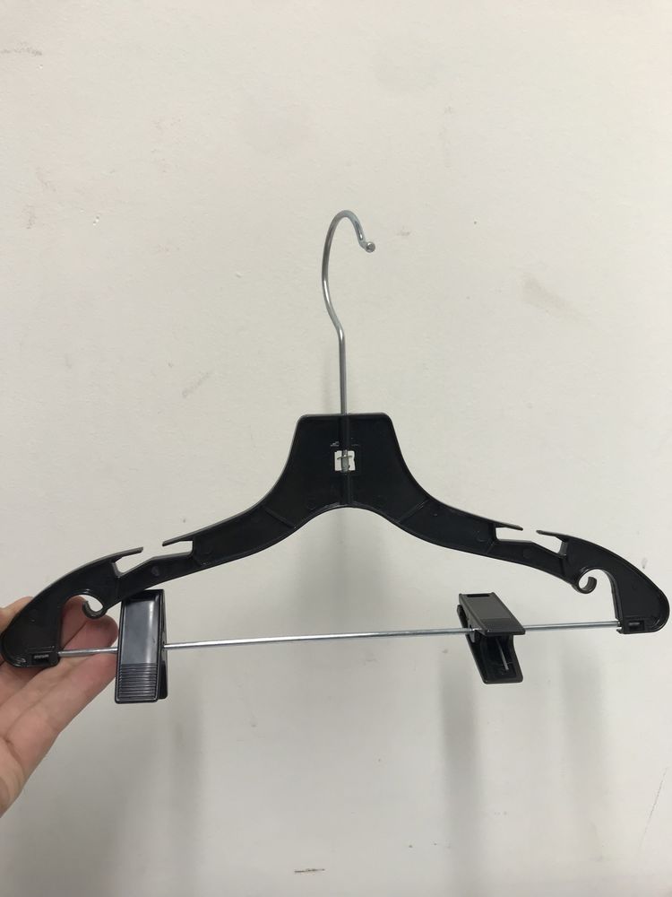 Conjunto de > 100 cabides de criança