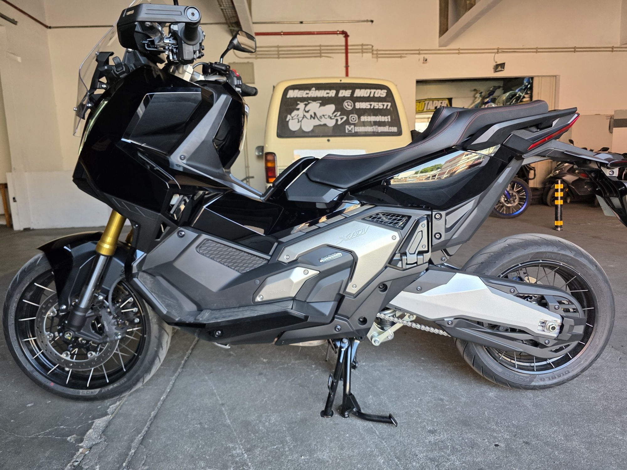 Honda  Xadv 2025