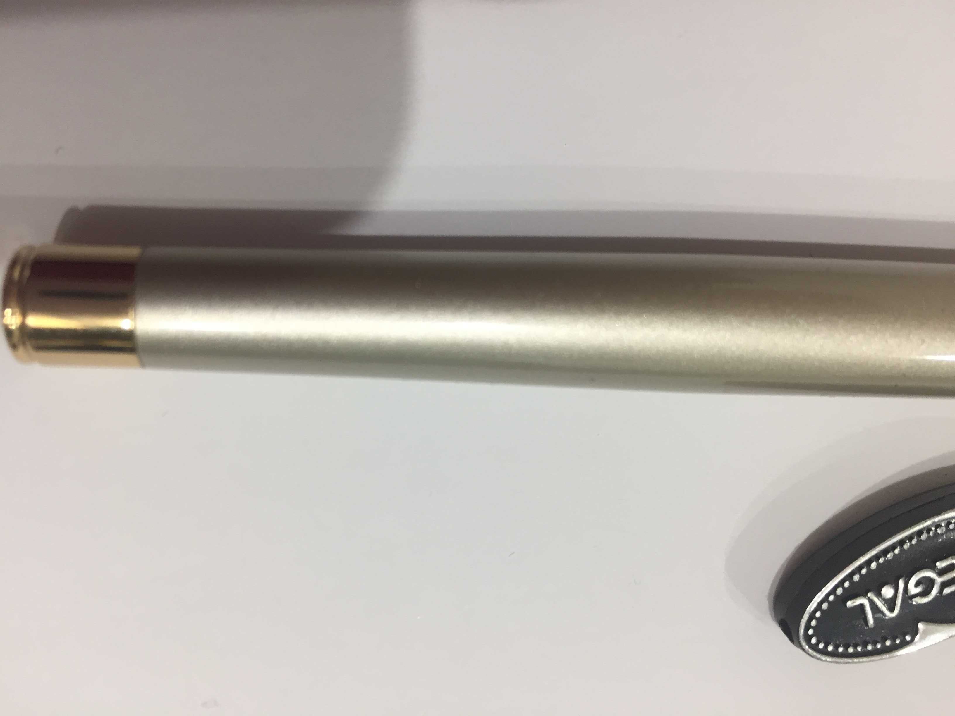 Ручка Regal, перо з напиленням 18 KGP, в оксамитовому чохлі, нова