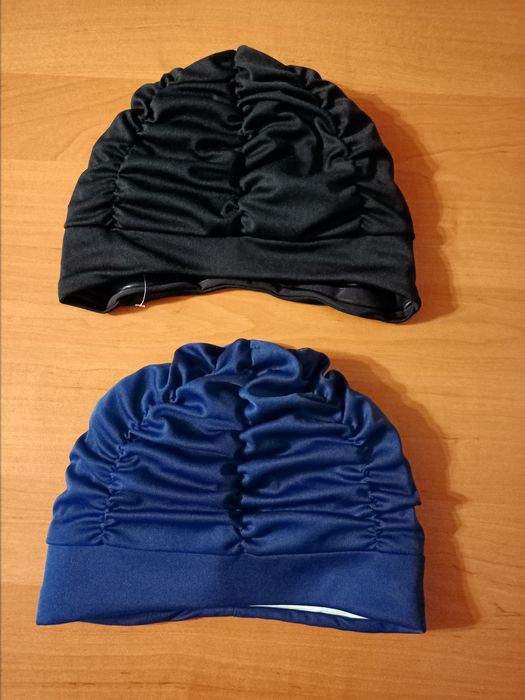 Шапочка для плавання для дорослих або підлітків.