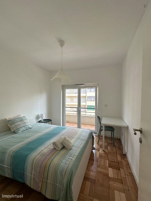 806335 - Quarto encantador num apartamento de 6...