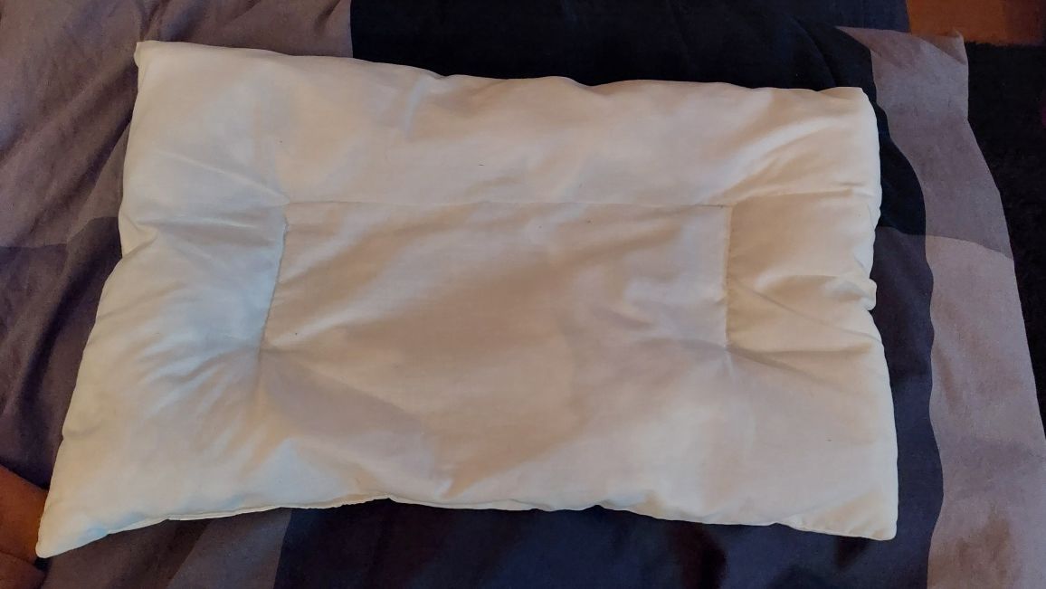 Dziecięca kołdra Ikea, poduszka plus 2 komplety pościeli