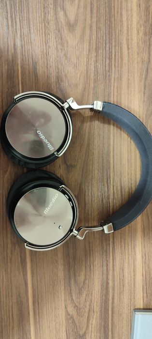 Навушники JBL та Bluedio