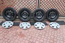 Koła letnie Felgi z oponami i kołpakami Toyota Aygo II 165/60 R15