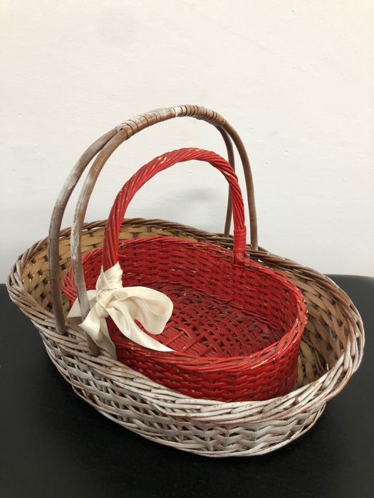 Cestos de verga (duas cores)