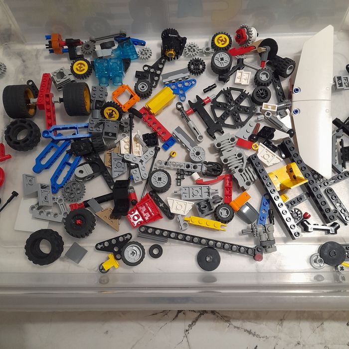 Lego technic, оригінал. Вага 3,15 кг. 700 грн за 1 кг