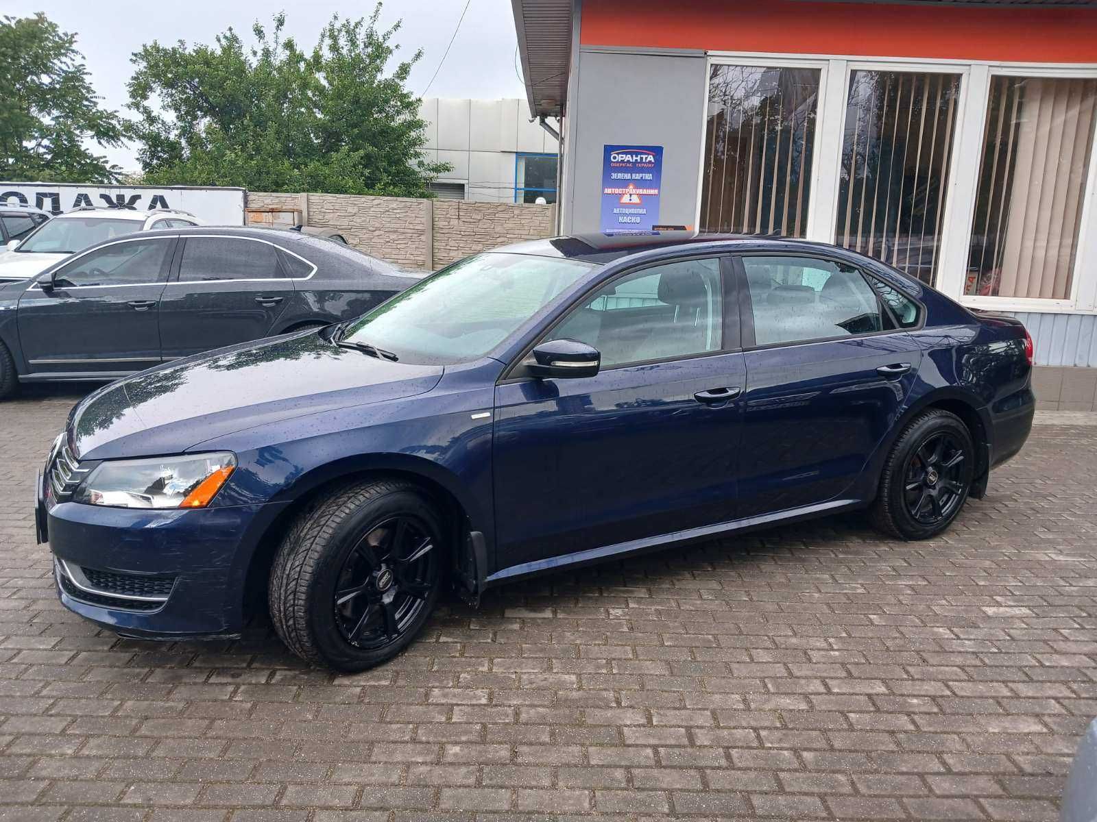 Volkswagen Passat 2014 року 1,8 л./бензин