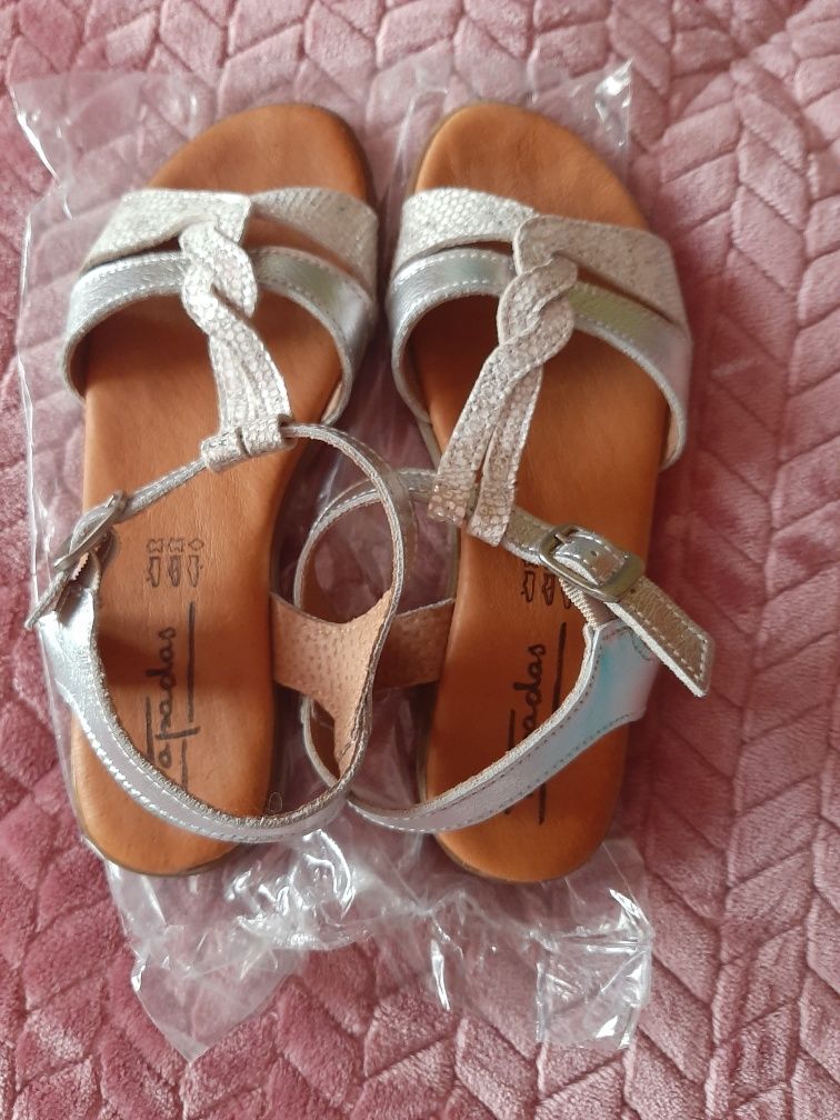 Sandalias cinzentas n 33