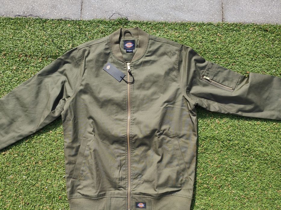 Casaco Dickies novo