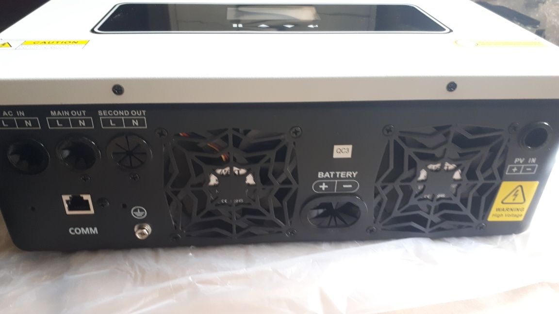 Inwerter off grid 24v 4.2kw  falownik hybrydowy .