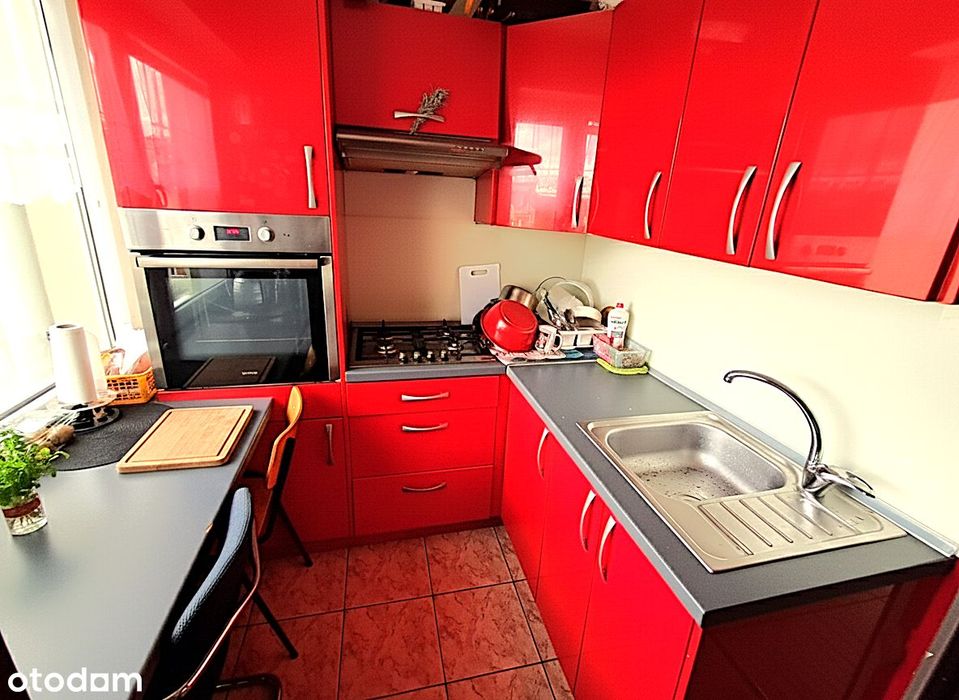 48 m² w centrum Strykowa – 3 pokoje, balkon, miejska sieć CO